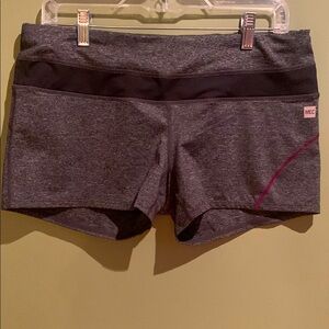 🔆MEC Body Fit Coupe Moulante Shorts size L🔆